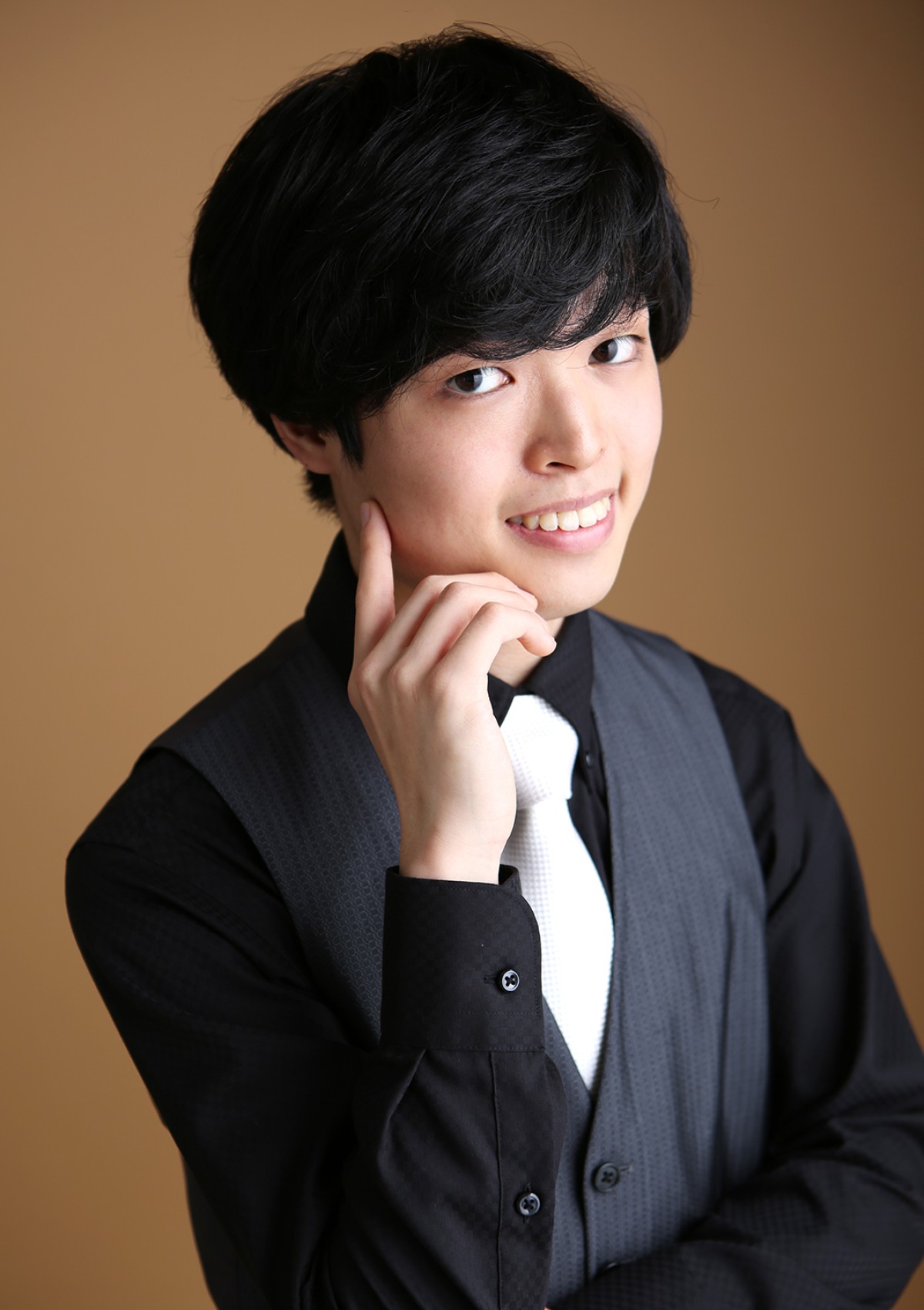 塩﨑 基央<br>Motochika Shiozaki